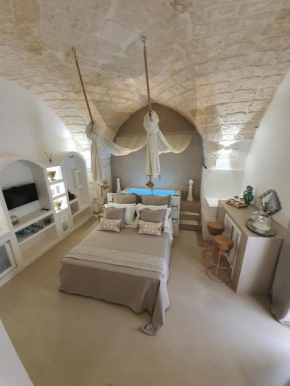 Eurydice Suite with Infinity Jacuzzi